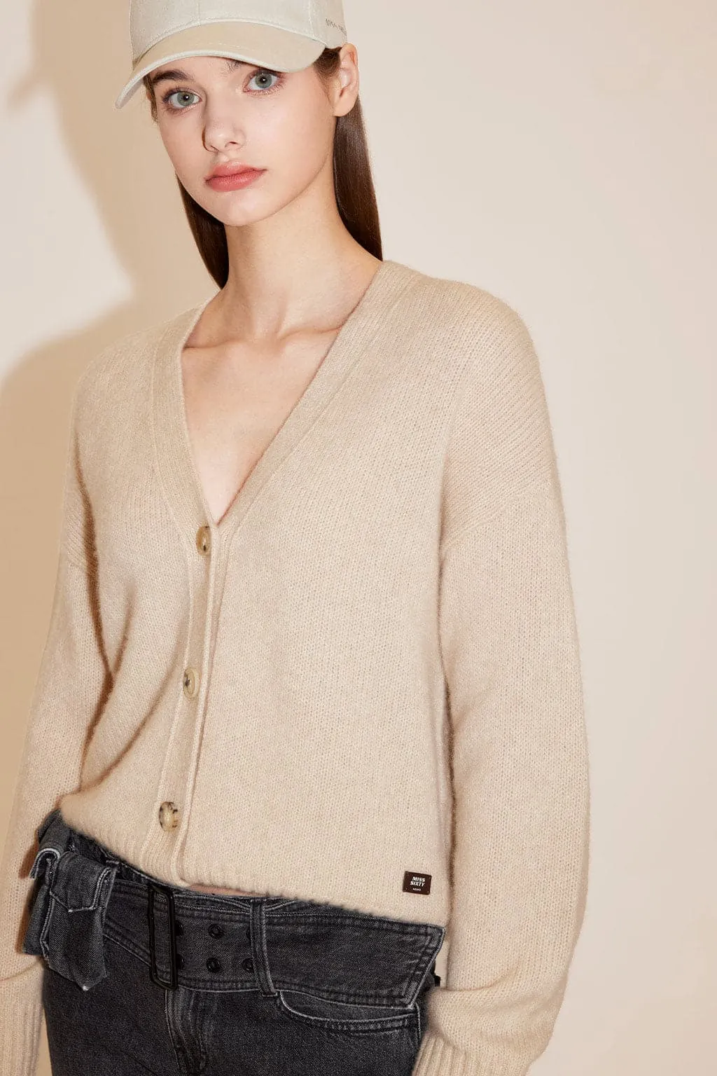 Elegant V-Neck Cashmere Cardigan