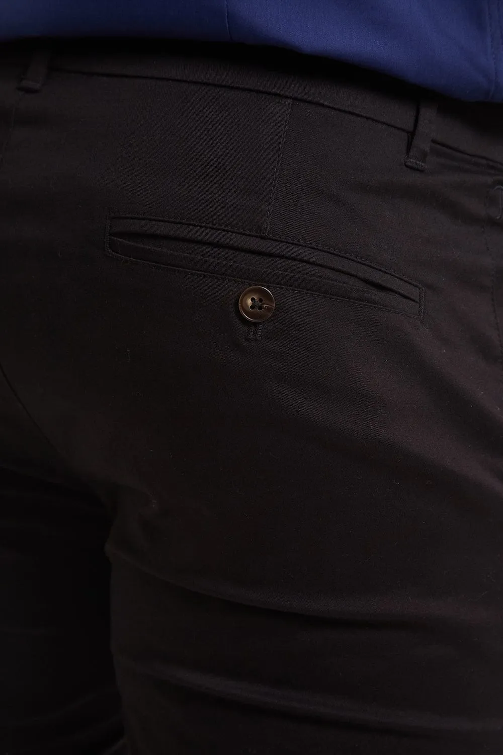 Muscle Fit Chino Shorts in Black
