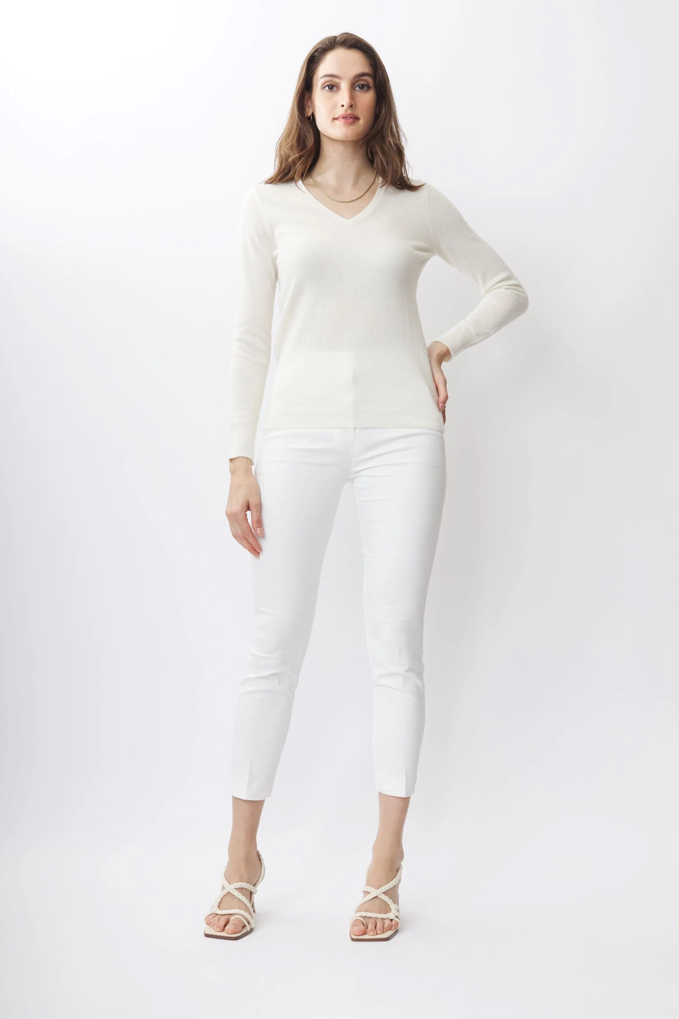 Robertson Madison 100% Cashmere Fine Gauge V-Neck CC-246 | Ivory | Clearance Final Sale