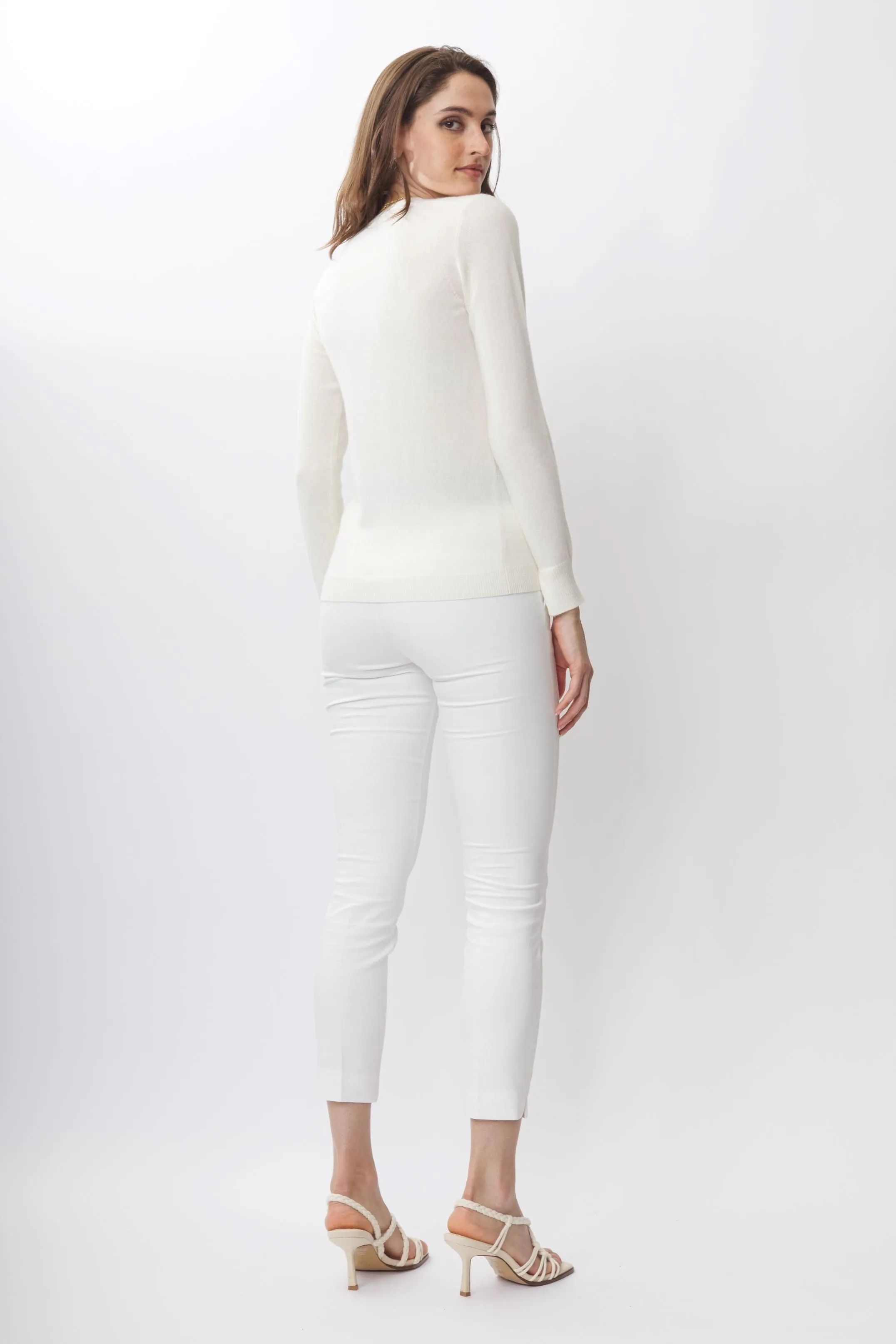 Robertson Madison 100% Cashmere Fine Gauge V-Neck CC-246 | Ivory | Clearance Final Sale